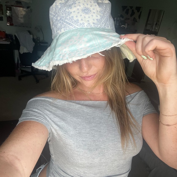 Free people hat - Picture 4 of 4
